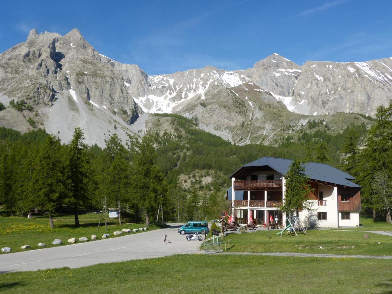 Auberge Des Aiguilles Hotel Entraunes Exterior foto